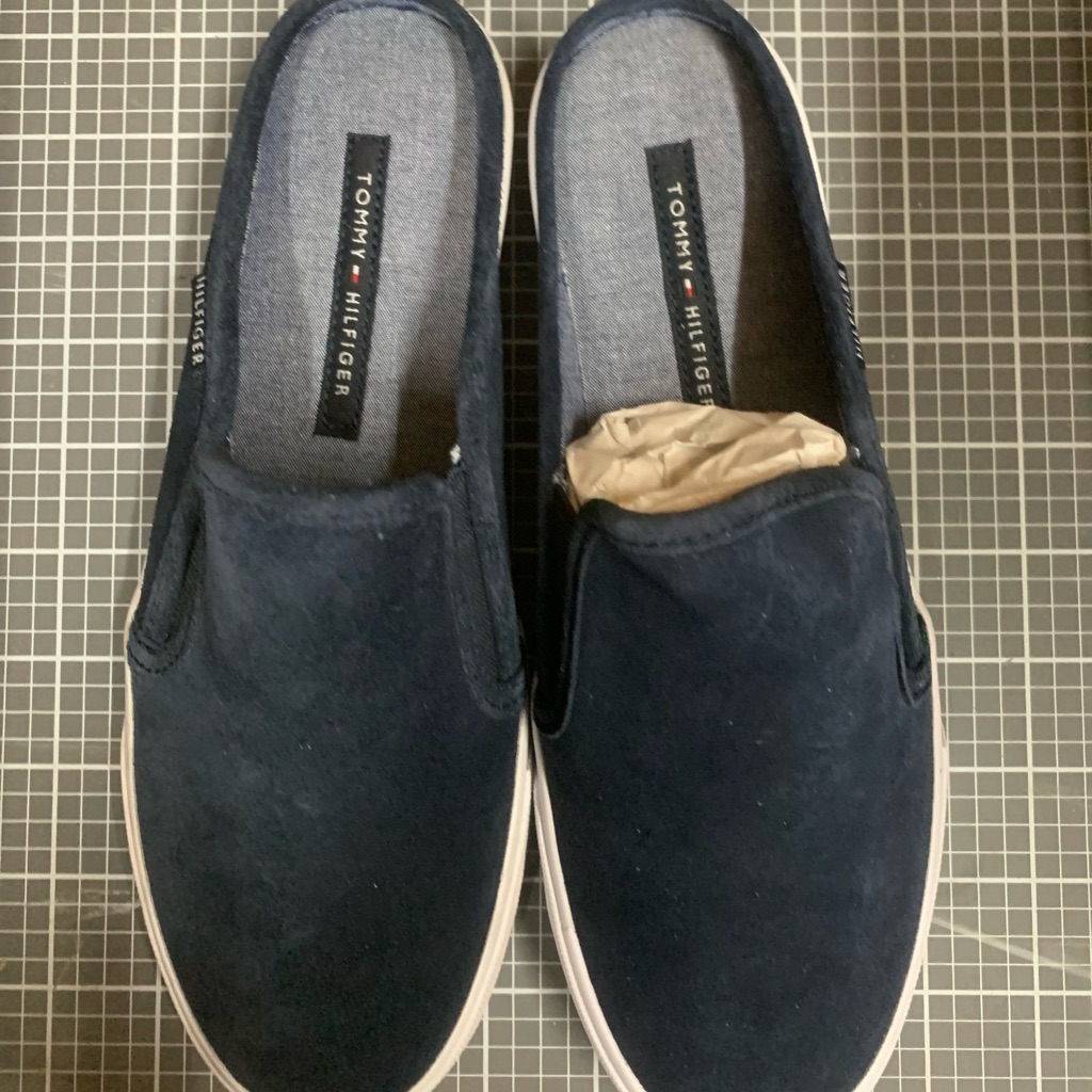 Tommy Hilfiger Size 6.5 Medium Blue Suede Sliders (206)